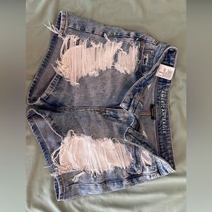 Juniors size 000 distressed high rise jean shorts light wash